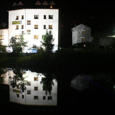 Hotel Tres Picos Eriste Exterior foto