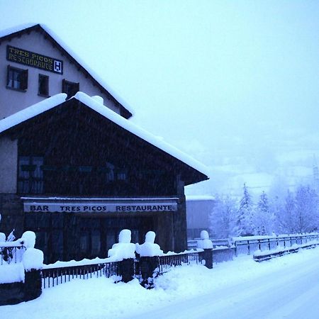 Hotel Tres Picos Eriste Exterior foto