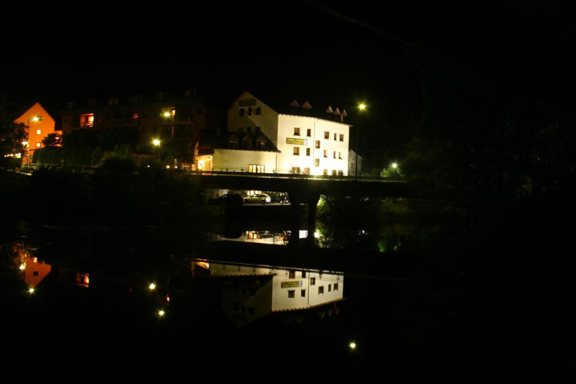 Hotel Tres Picos Eriste Exterior foto